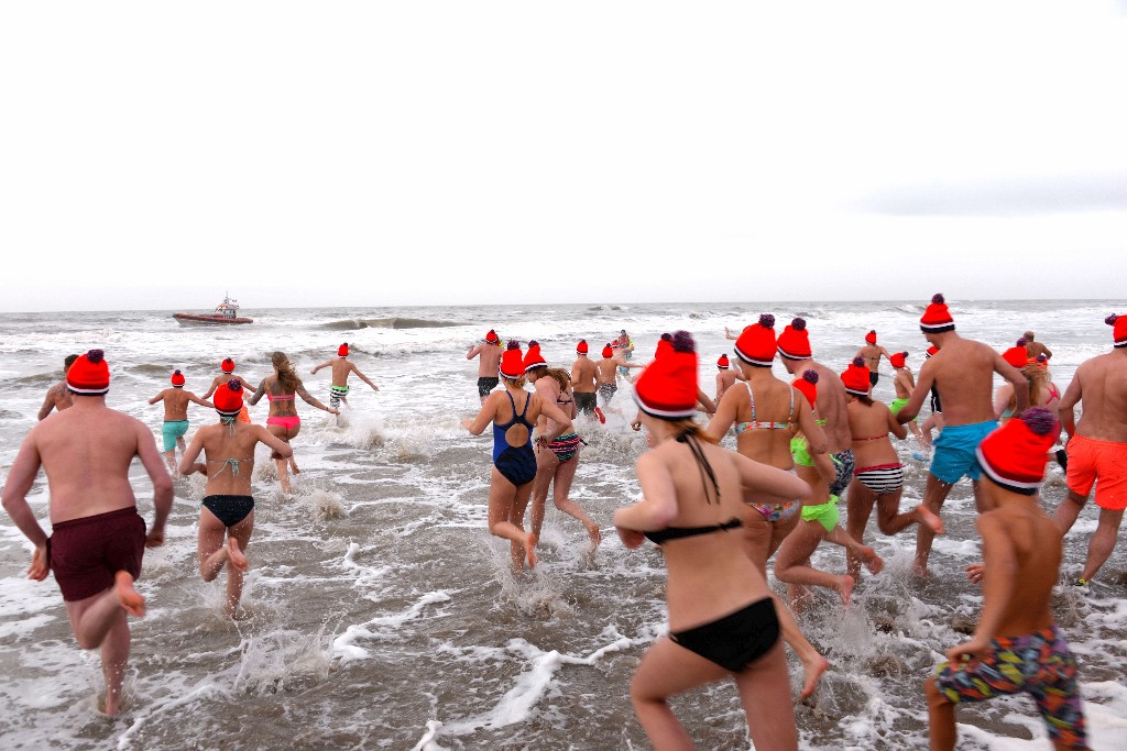 ../Images/Nieuwjaarsduik Nederzandt 2018 038.jpg